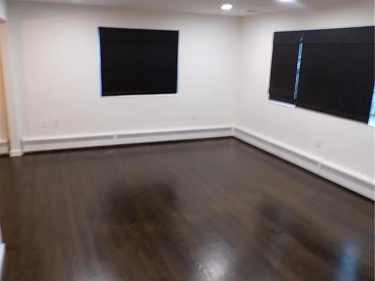 2440 W Livingston St — Photo 3