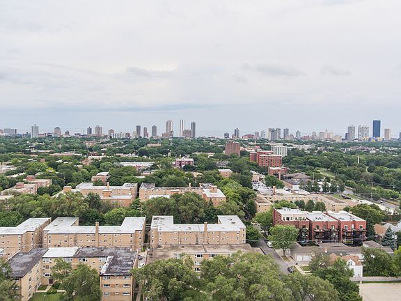 3rd image of 6119 N Hoyne Ave APT 2N