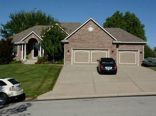 1405 NE Horizon Dr, Lees Summit, MO 64086