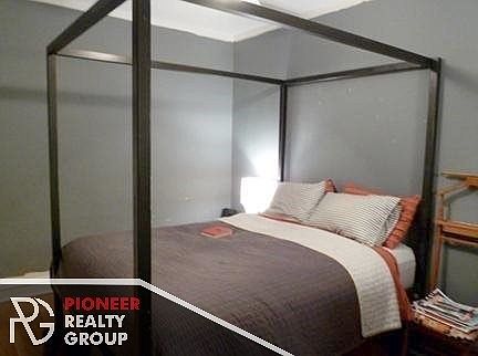 4th image of 2200 W Foster Ave #22021