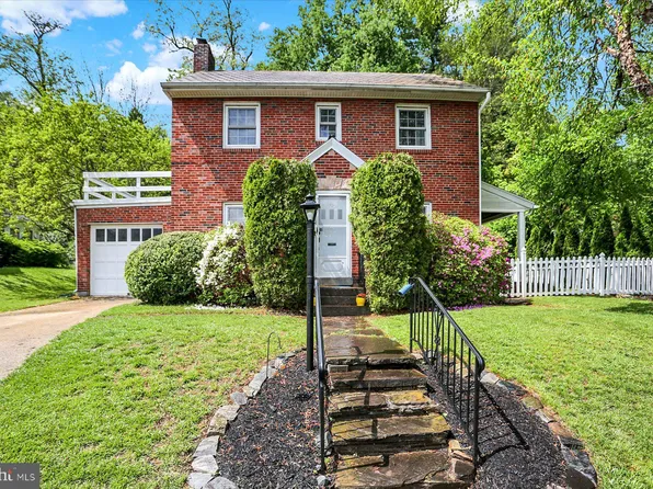 1033 Walnut St, Lemoyne, PA 17043