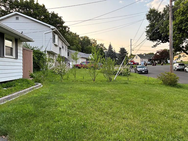 37 College View Dr — Photo 3