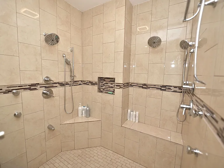 517 Whisper Walk — Photo 14