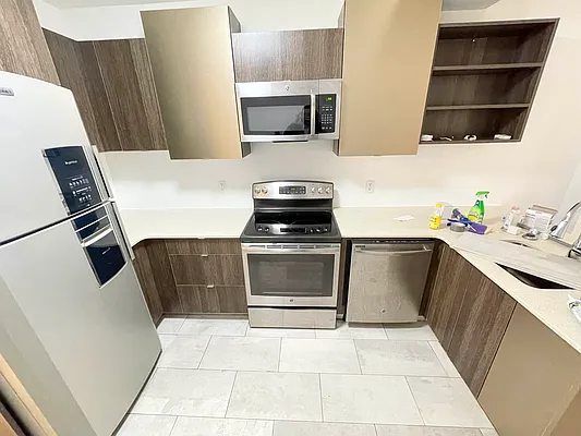 Rented by Bruma Realty LLC | media 16