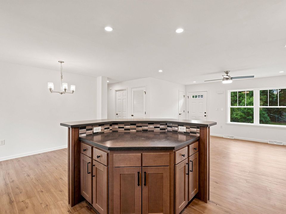 1st image of 28 Cottage Place