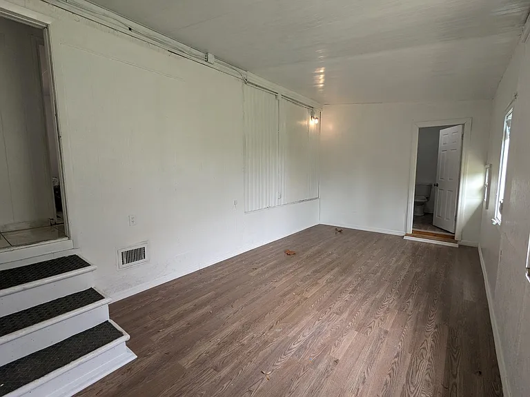 224 Pinehill Ln — Photo 16