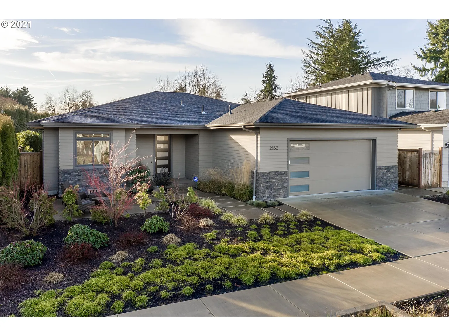 2162 Lathen Way photo 1