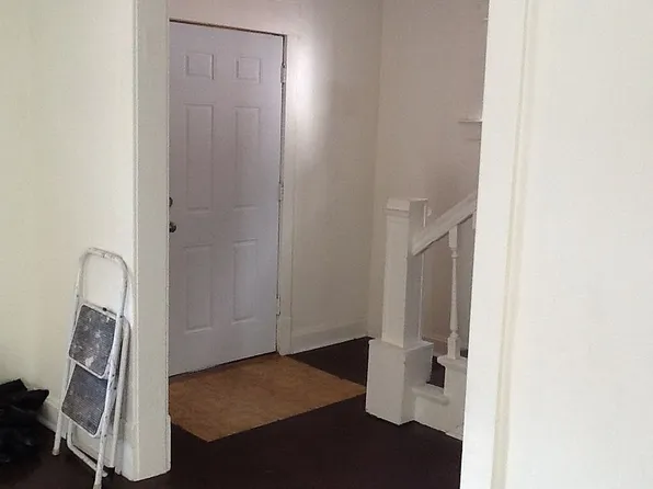 2325 Mersington Ave, Kansas City, MO 64127