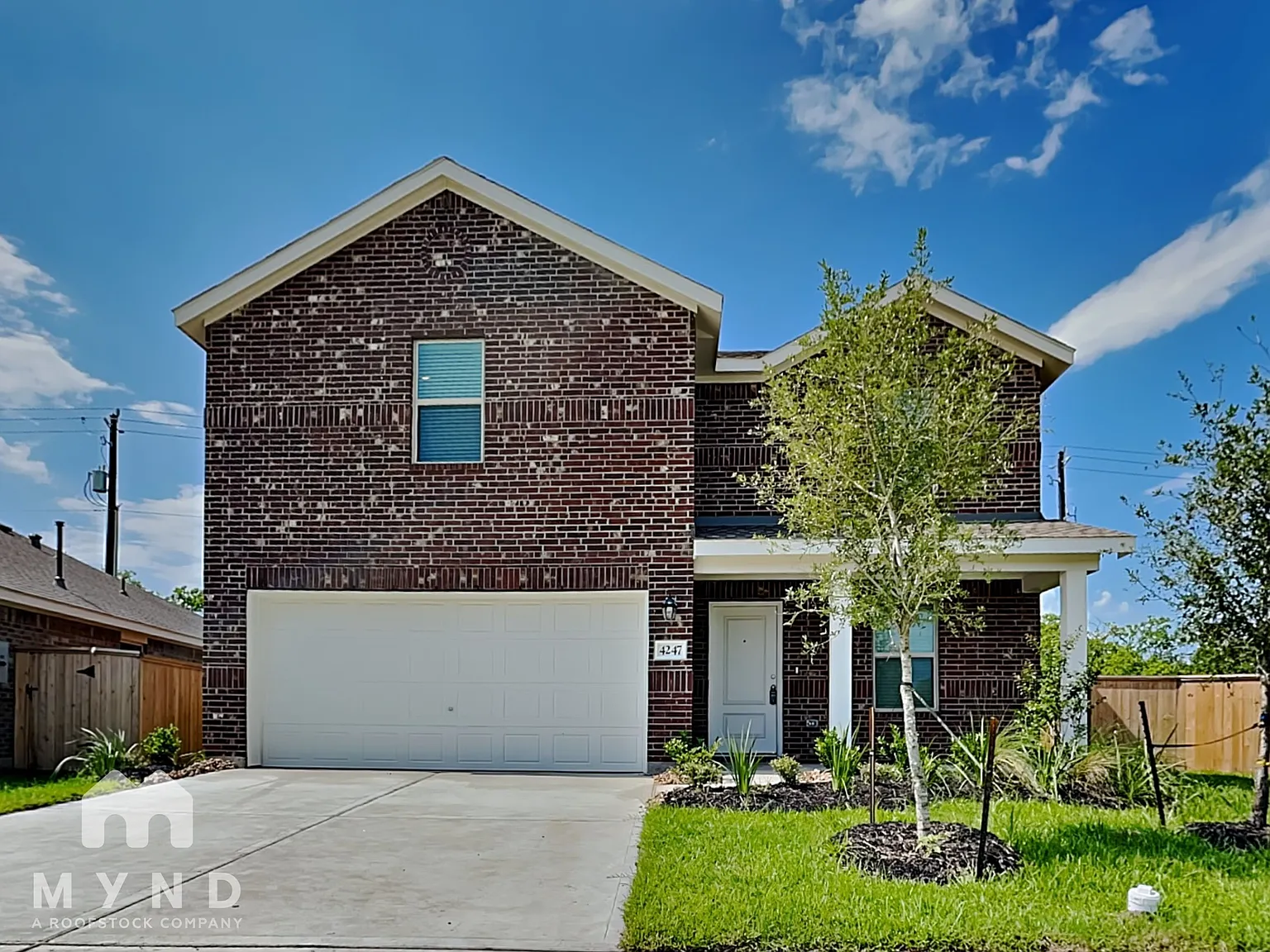 4 bed, 2.5 bath, 2119 sqft, $2,365 — Photo 2