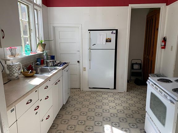 1st floor kitchen