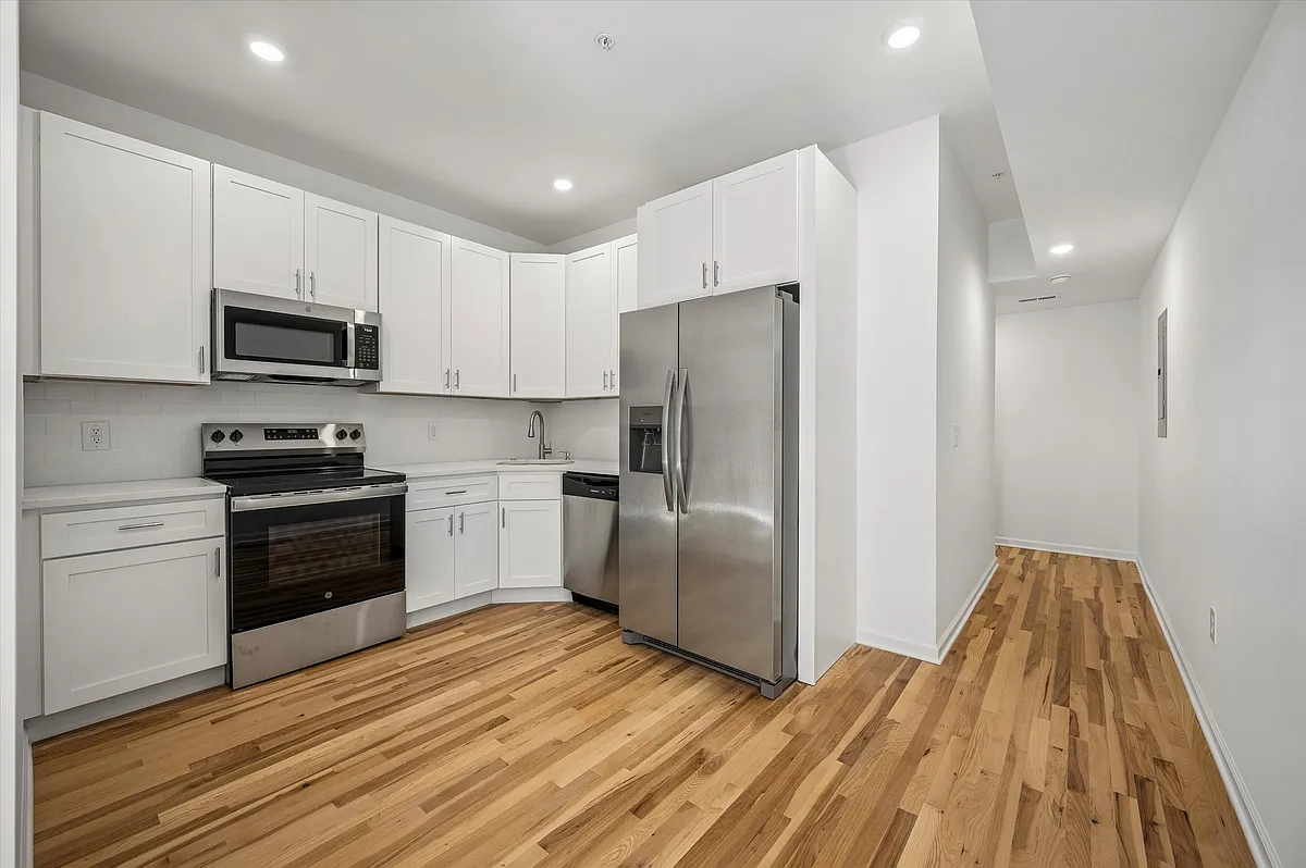 Building Photo - 1645 N Marshall St #2