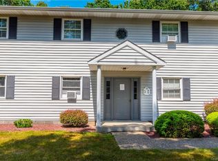 12 Field Ct APT E, Fishkill, NY