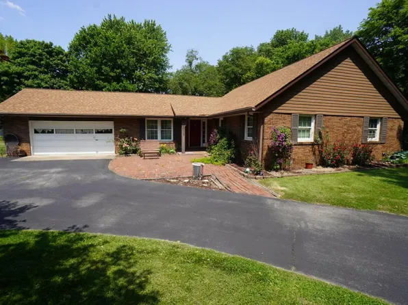 2103 Vandalia St, Collinsville, IL 62234