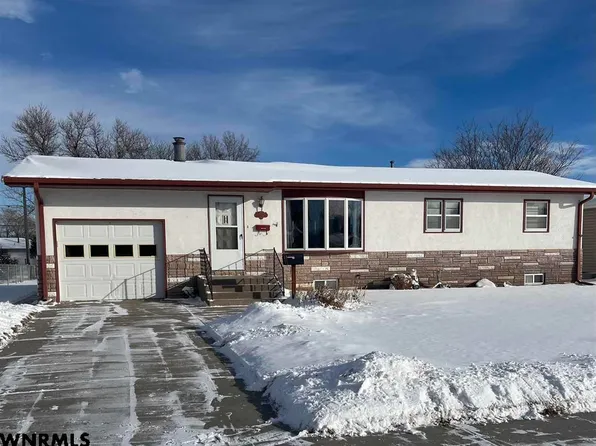1020 13th St, Gering, NE 69341