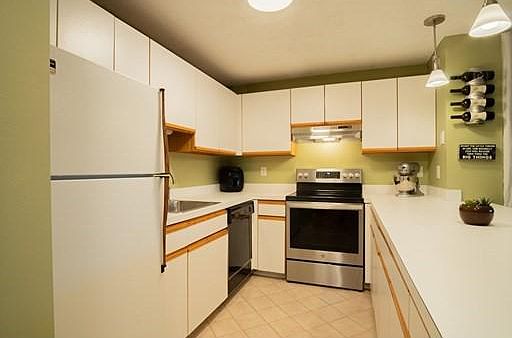 3rd image of 11 Church St Unit 318