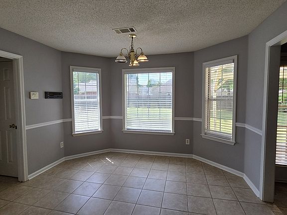 5th image of 1471 Wolf Ridge Dr
