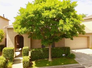 4071 W Pear Tree Ln, Fresno, CA 93722