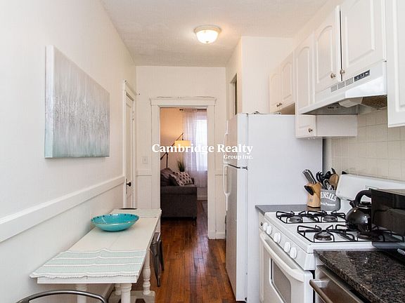 2nd image of 191 Kent St #1T
