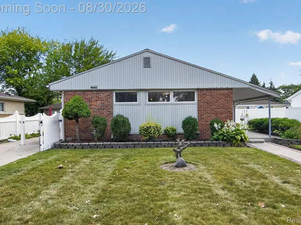 2565 Norwood Rd, Trenton, MI 48183
