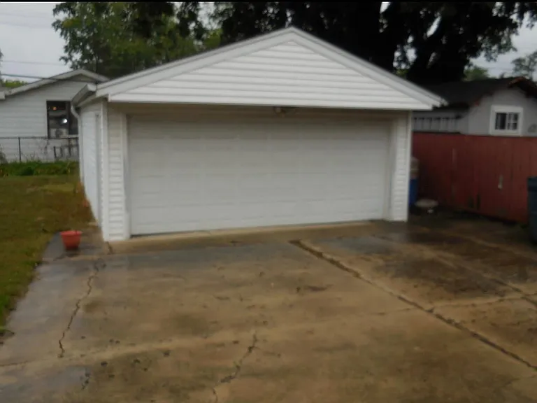 808 N Neva Ave — Photo 6