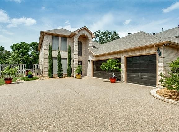 2nd image of 1512 Pawnee Trl