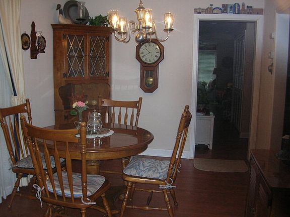5th image of 458 Caroline Dr