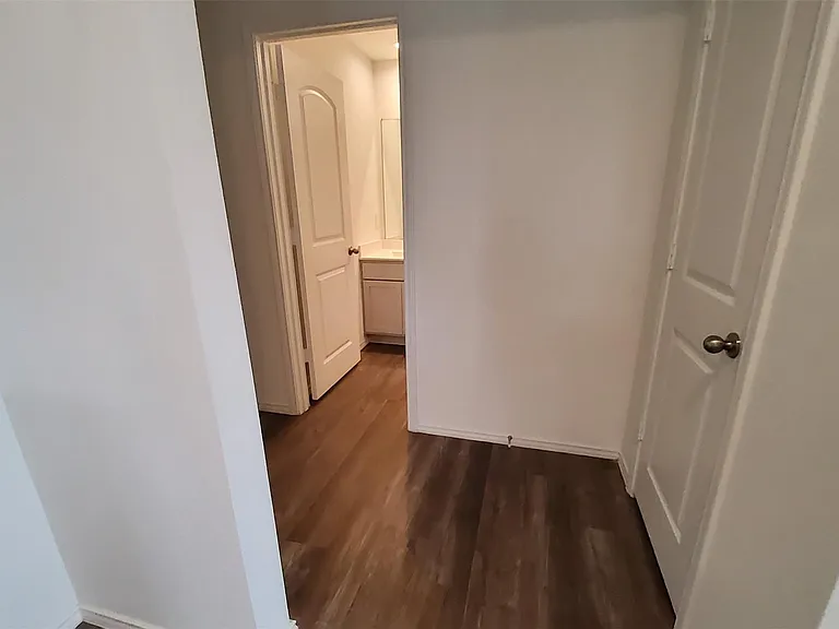 4901 Blue Beetle Ridge Dr — Photo 35