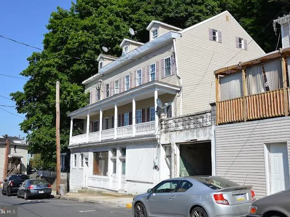 211-213 215 Laurel St, Minersville, PA 17954