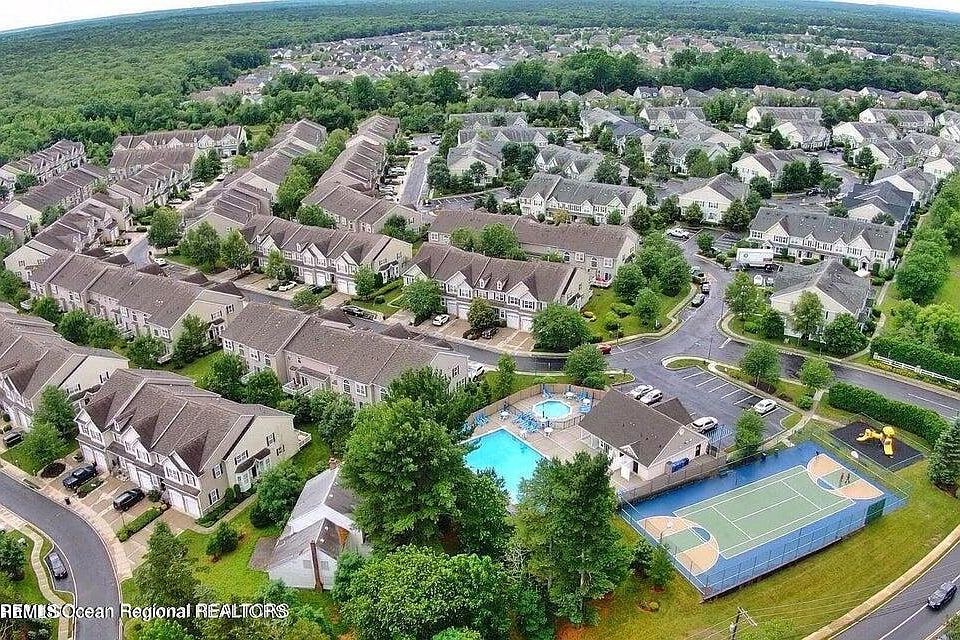 1st image of 357 Brookfield Drive