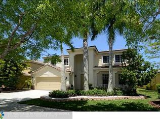 700 Nandina Dr, Weston, FL 33327