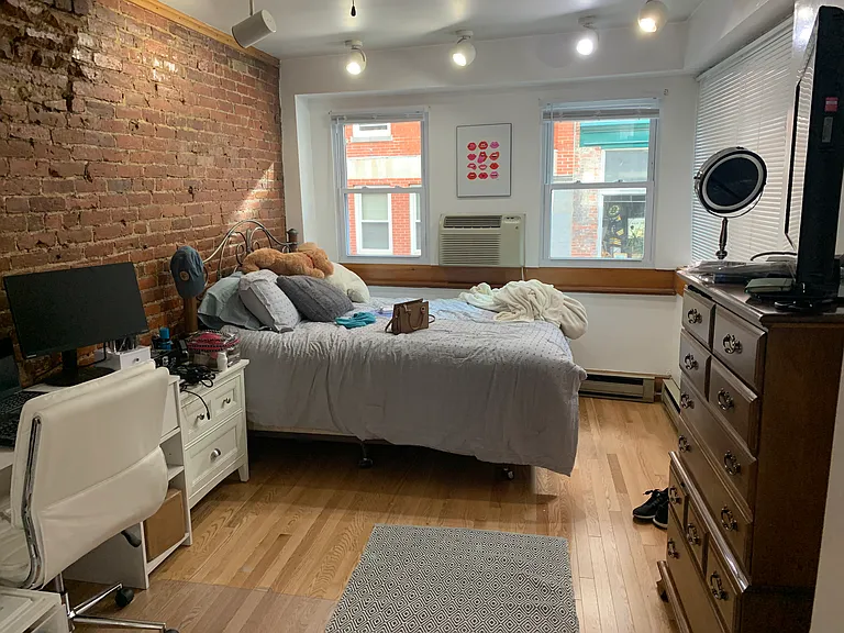 89 Prince St #2F — Photo 9