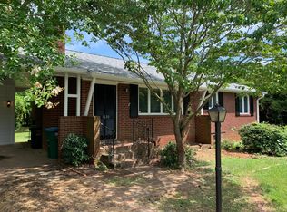 1630 Peachtree Rd, Charlotte, NC 28216