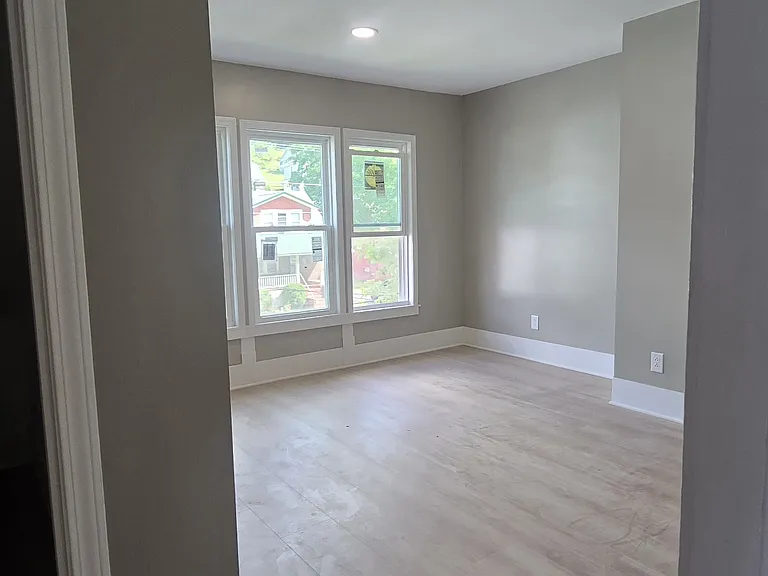 821 Frederick St — Photo 7