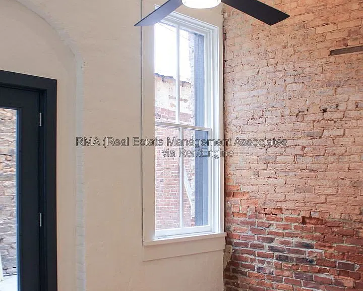 4 Zebulon St #1B — Photo 2