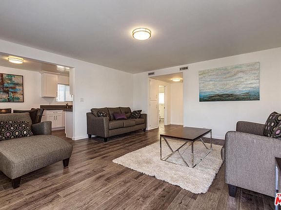 4th image of 2036 Chariton St #2036