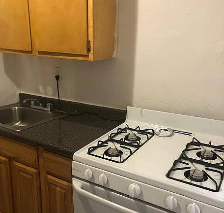 2nd image of 1475 Taylor Ave APT 11