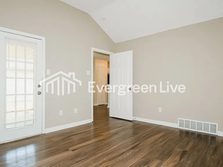 2677 Bay Pointe Cir N — Photo 9