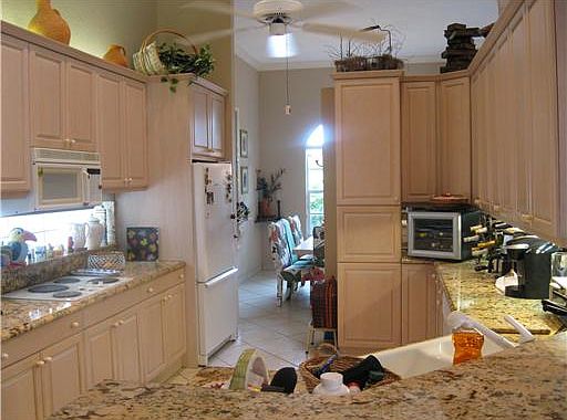 5th image of 10826 Greenbriar Villa Dr