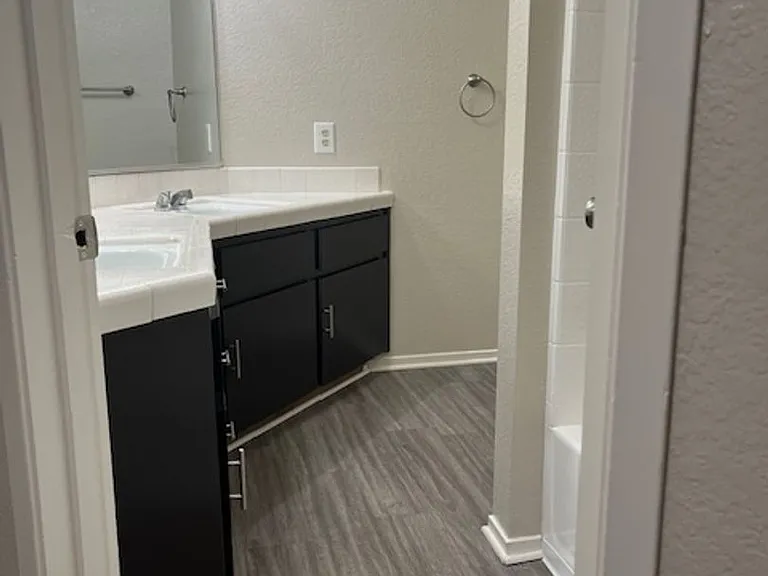 2600 Chandler Ct #31 — Photo 16