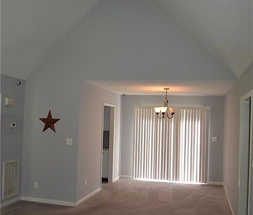 4th image of 409 Cypress Dr