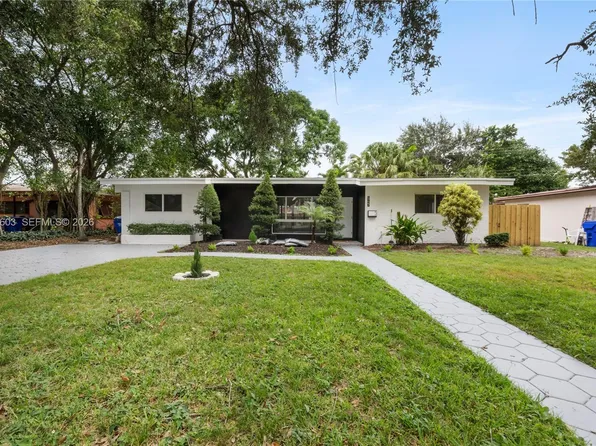 5727 Harrison St, Hollywood, FL 33023