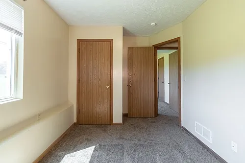 2231-2237 SW 19 Photo 1