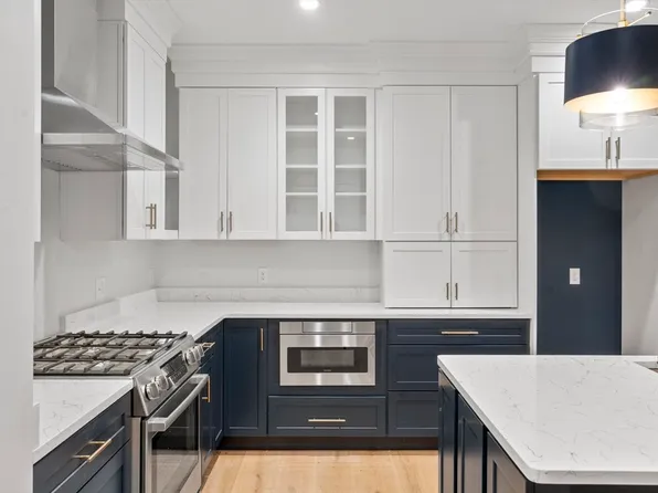 134 Court St #11, Plymouth, MA 02360