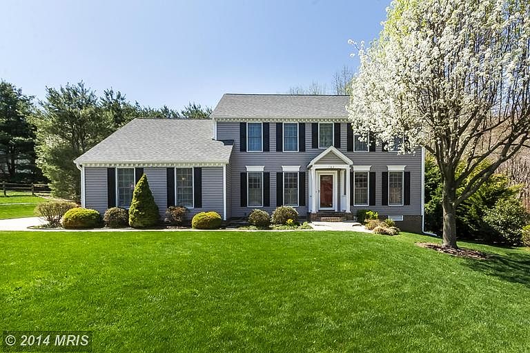 1st image of 103 Glenmore Ct