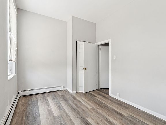 4th image of 3511 Indian Queen Ln #4