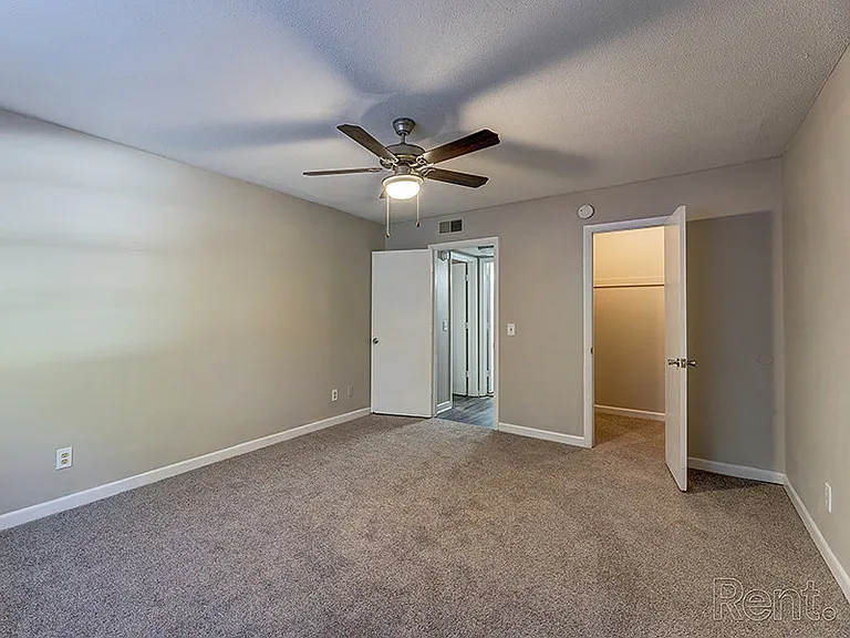 River Ridge Apartments — Photo 8