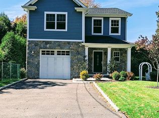 39 Glendale Ave, Armonk, NY 10504