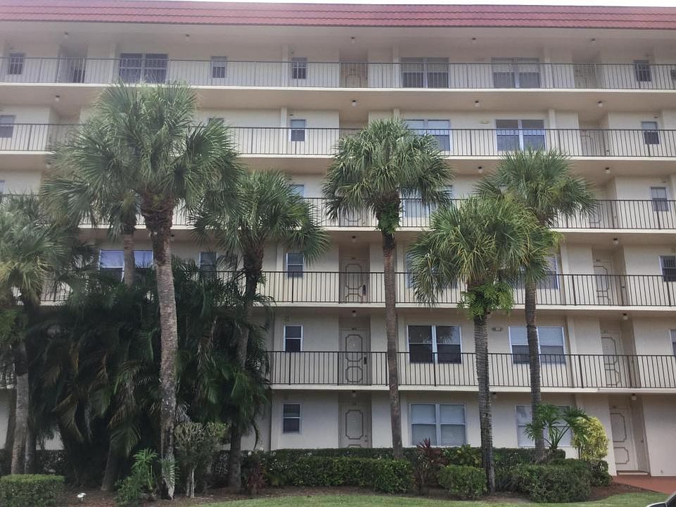 1st image of 3871 Via Poinciana APT 104
