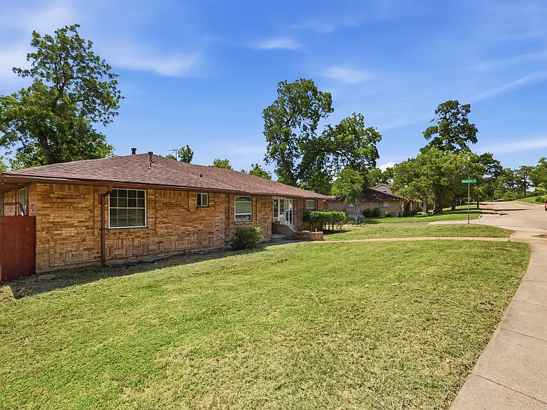 6607 Autumn Woods Trl — Photo 21