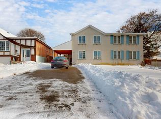 257 Cherokee Blvd, Toronto, ON M2H2J9